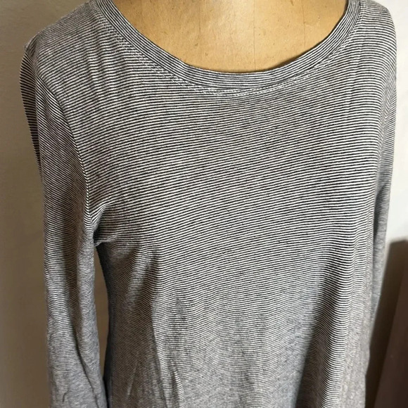 CP Shades XS long sleeve tunic grey and white striped 32” great pre owned cond - Picture 2 of 5